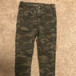 American Eagle Camo Crop
